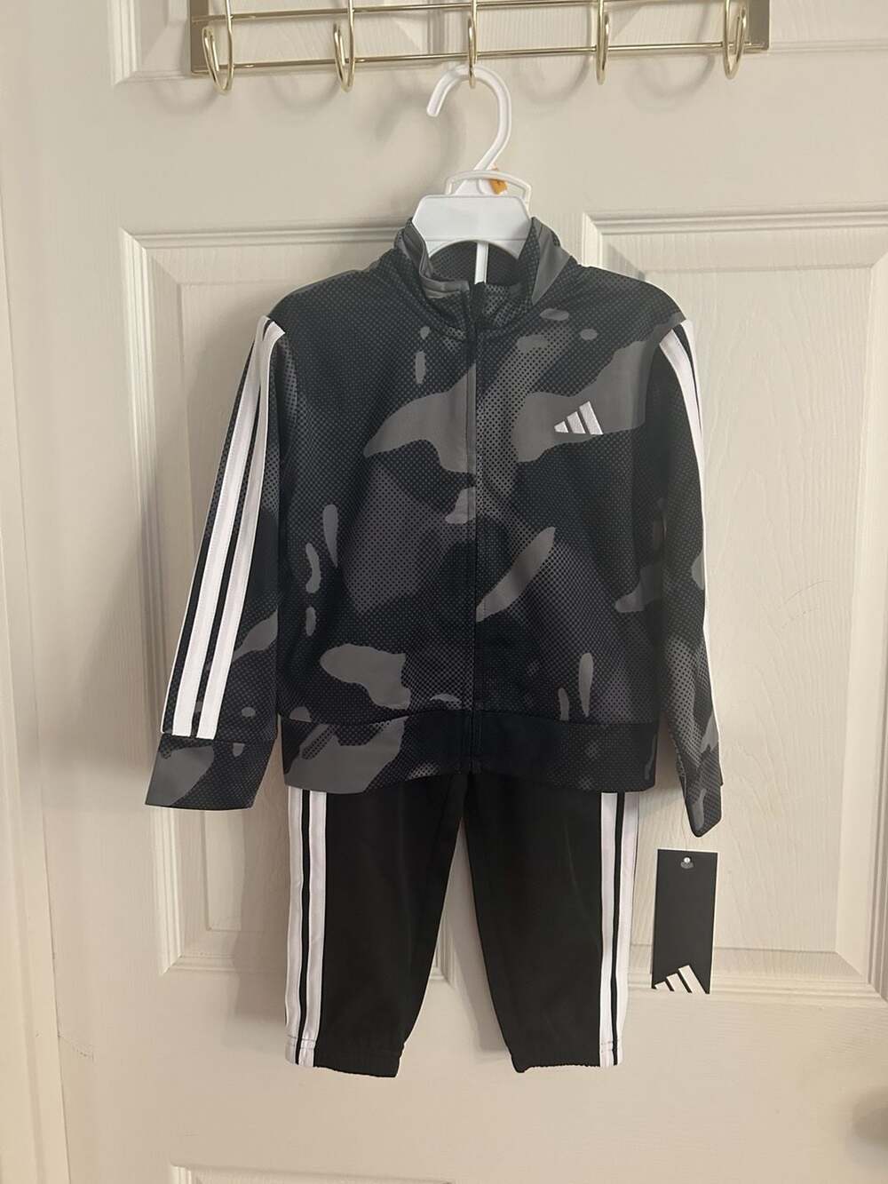 Adidas Boys 2 Piece Set Tracksuit Size 3T Camo Black
